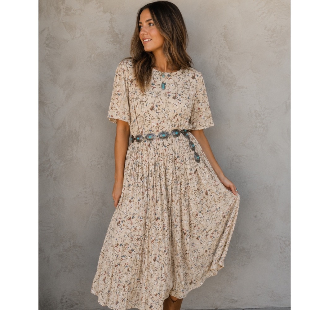 Hayden Los Angeles Floral Pleated Midi Dress Beige Boho Flutter Sleeve Sz S